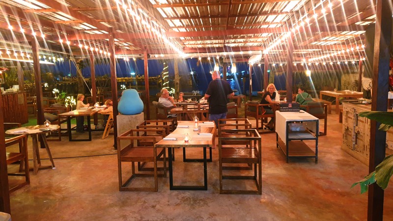 Best Koh Phangan restaurants beach garden