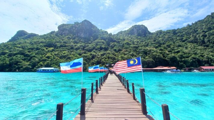 Bohey Dulang island hopping Semporna