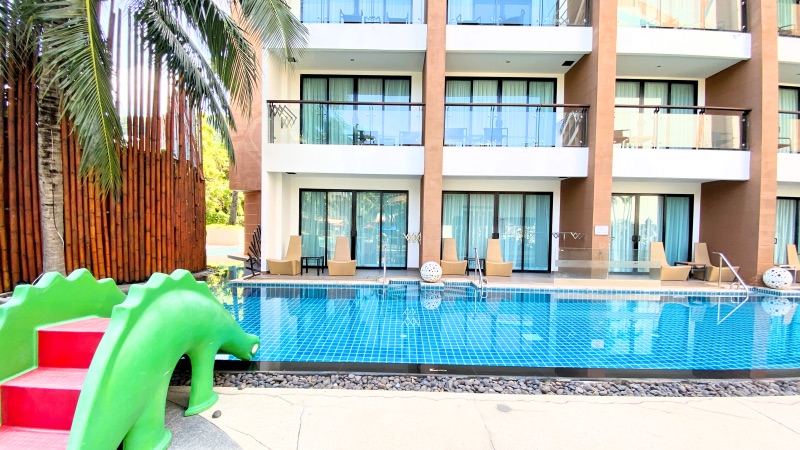 hotels in Phuket for a toddler beach boutique pool