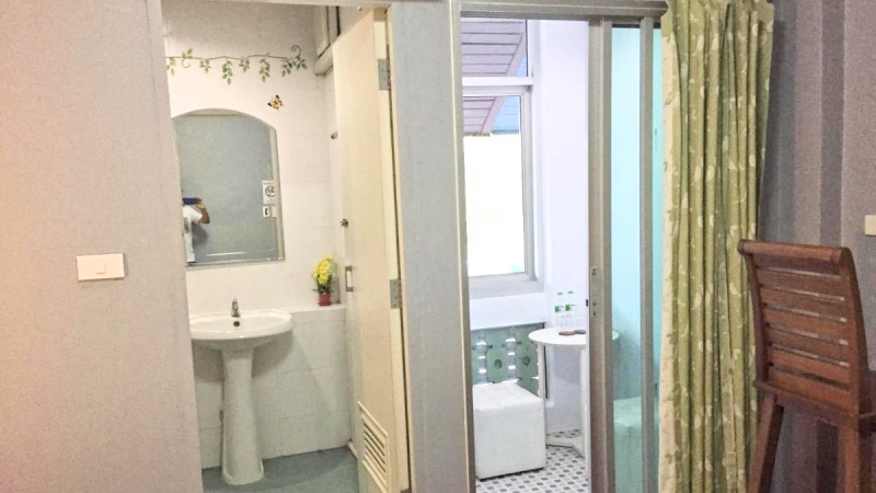 hotels in Phuket for a toddler budget