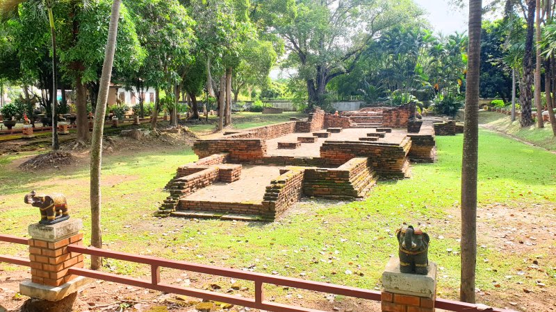 Chiang Mai ancient ruins temple