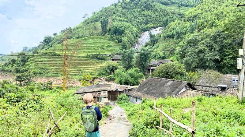 Quy Khach waterfall sapa trek