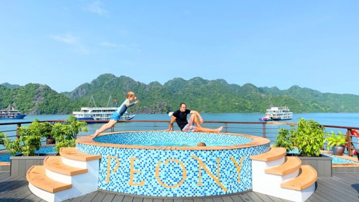 Ha long bay cruise backpacking family