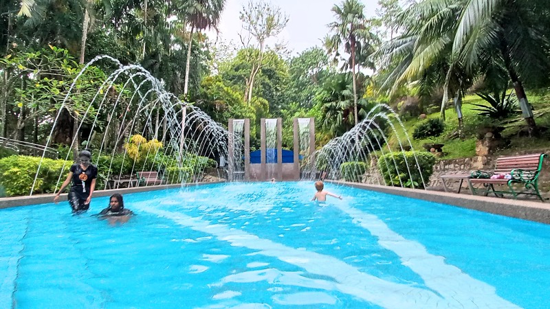 free pool penang youth park