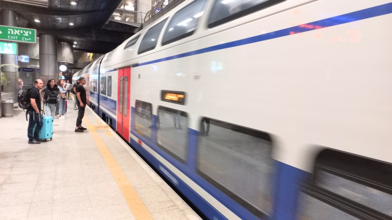 Tel aviv airport train