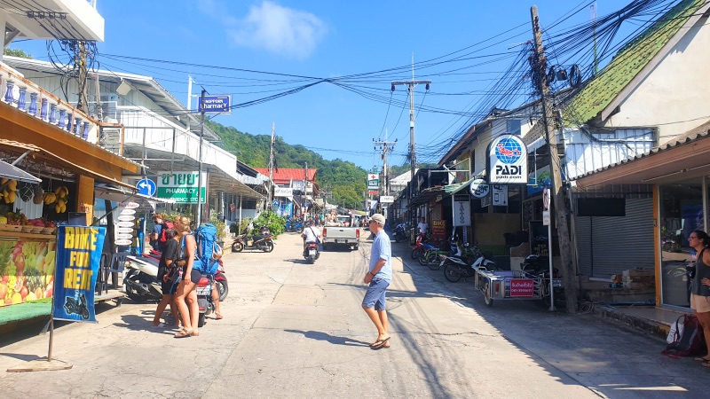 Koh Tao town near ferry port
