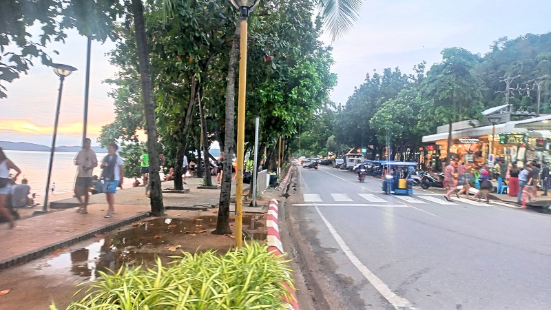 Ao Nang Beach Front road