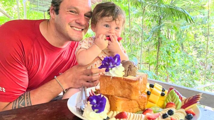 toast and fruit platter jungle tree house cafe Krabi