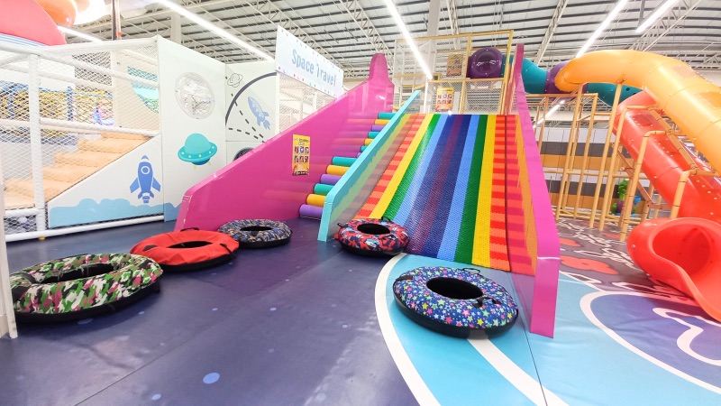 Tube slide babyland