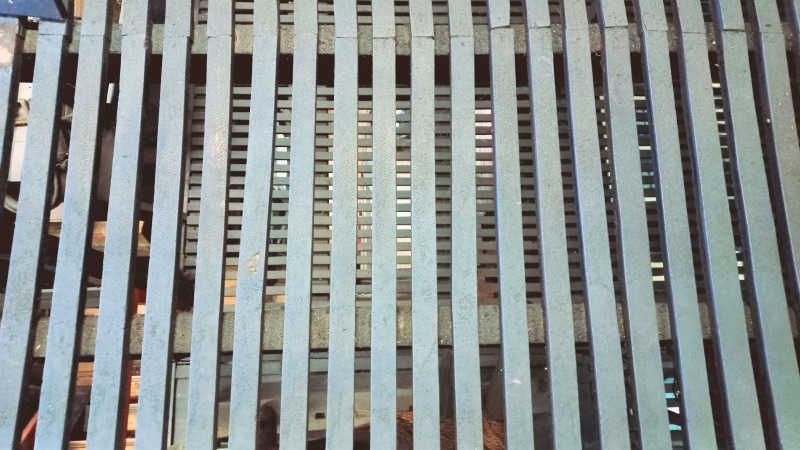 Open floor gaps smoke ventilation Myozenji House