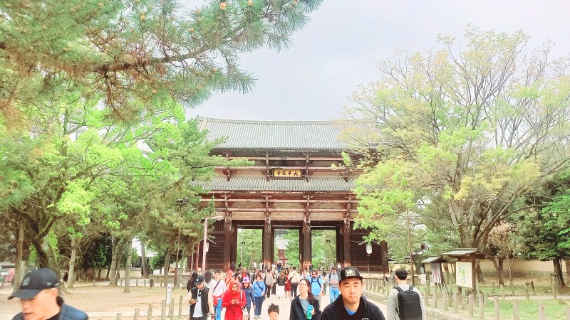 Tōdai-ji Temple grand south gate